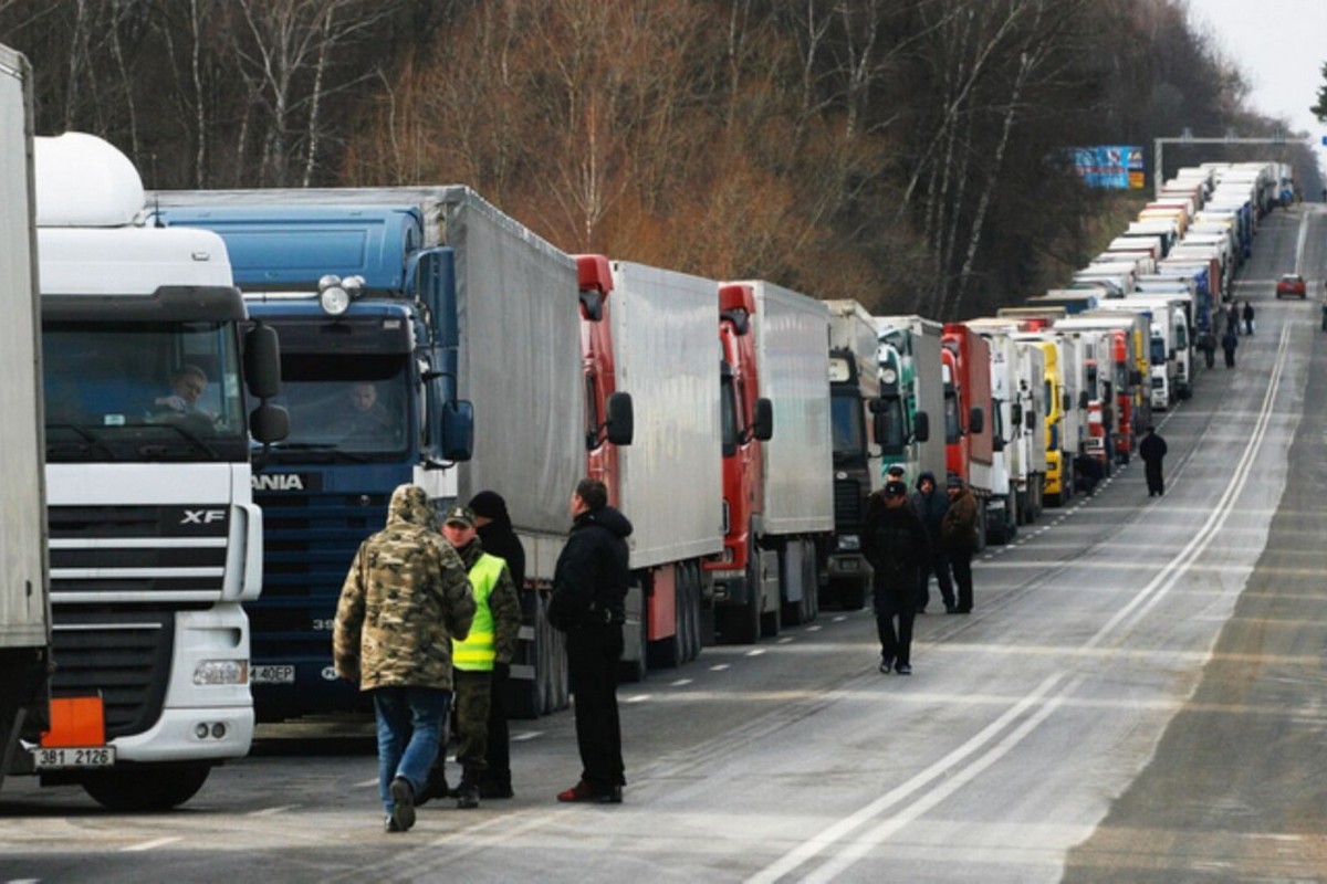 Польські фермери блокують 3 пункти пропуску на кордоні з Україною