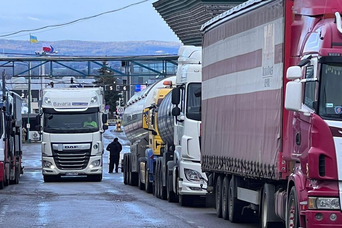 Польські фермери розблокували один із КПП на кордоні з Україною ДПСУ