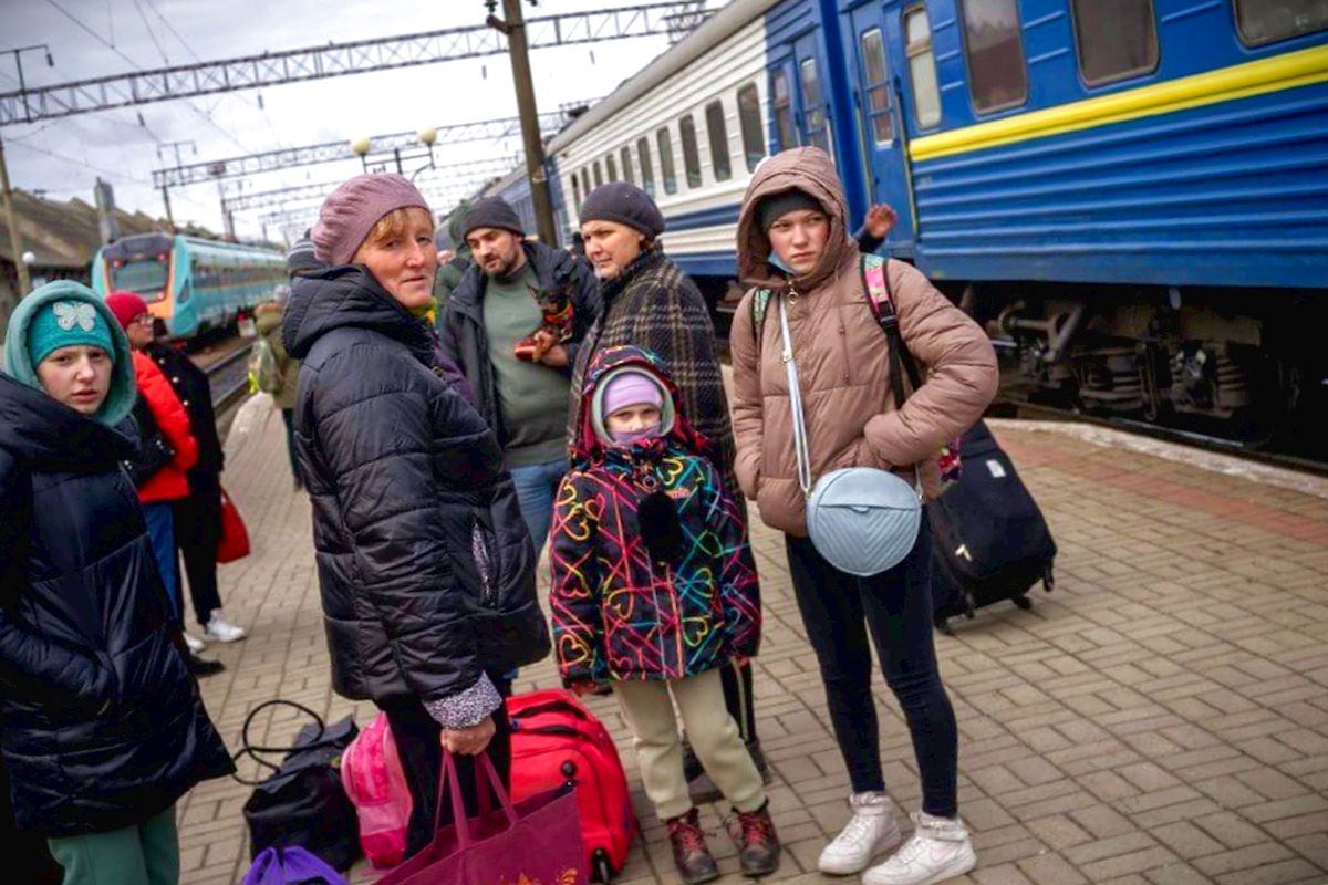 «Я краще буду під обстрілами»: чому українські біженці повертаються додому