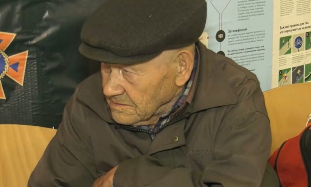 88-річний дідусь усю ніч йшов під обстрілами, аби не залишатися з росіянами в окупованій частині Очеретиного