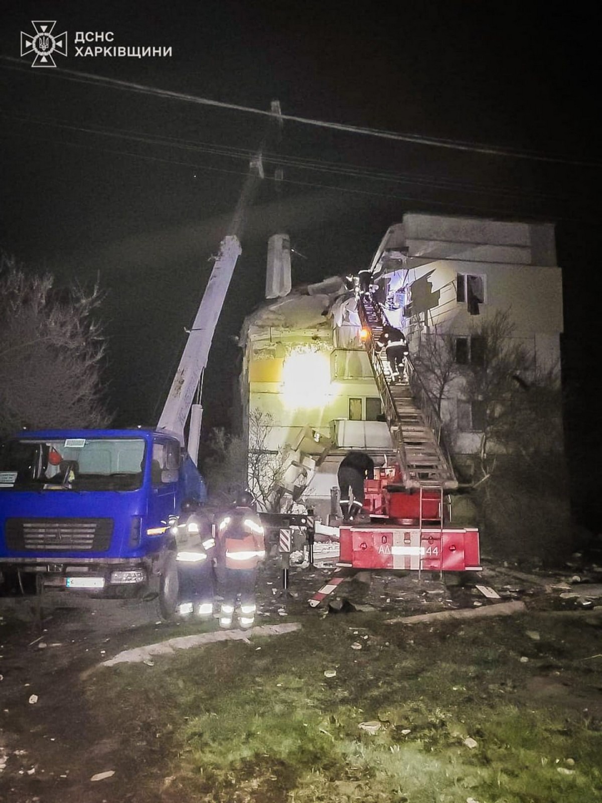Армія рф розбомбила багатоповерхівку у Куп’янську