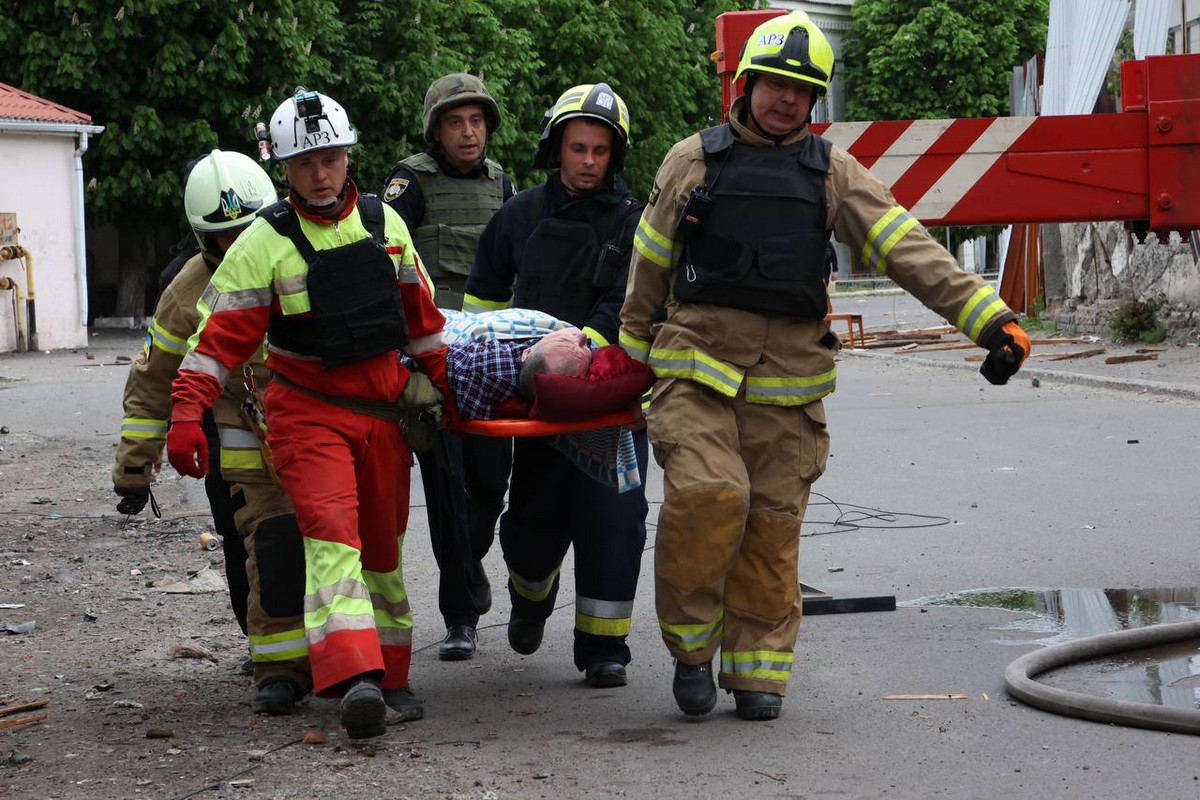 Удар по Дніпропетровщині 19 квітня: багато загиблих, серед них діти