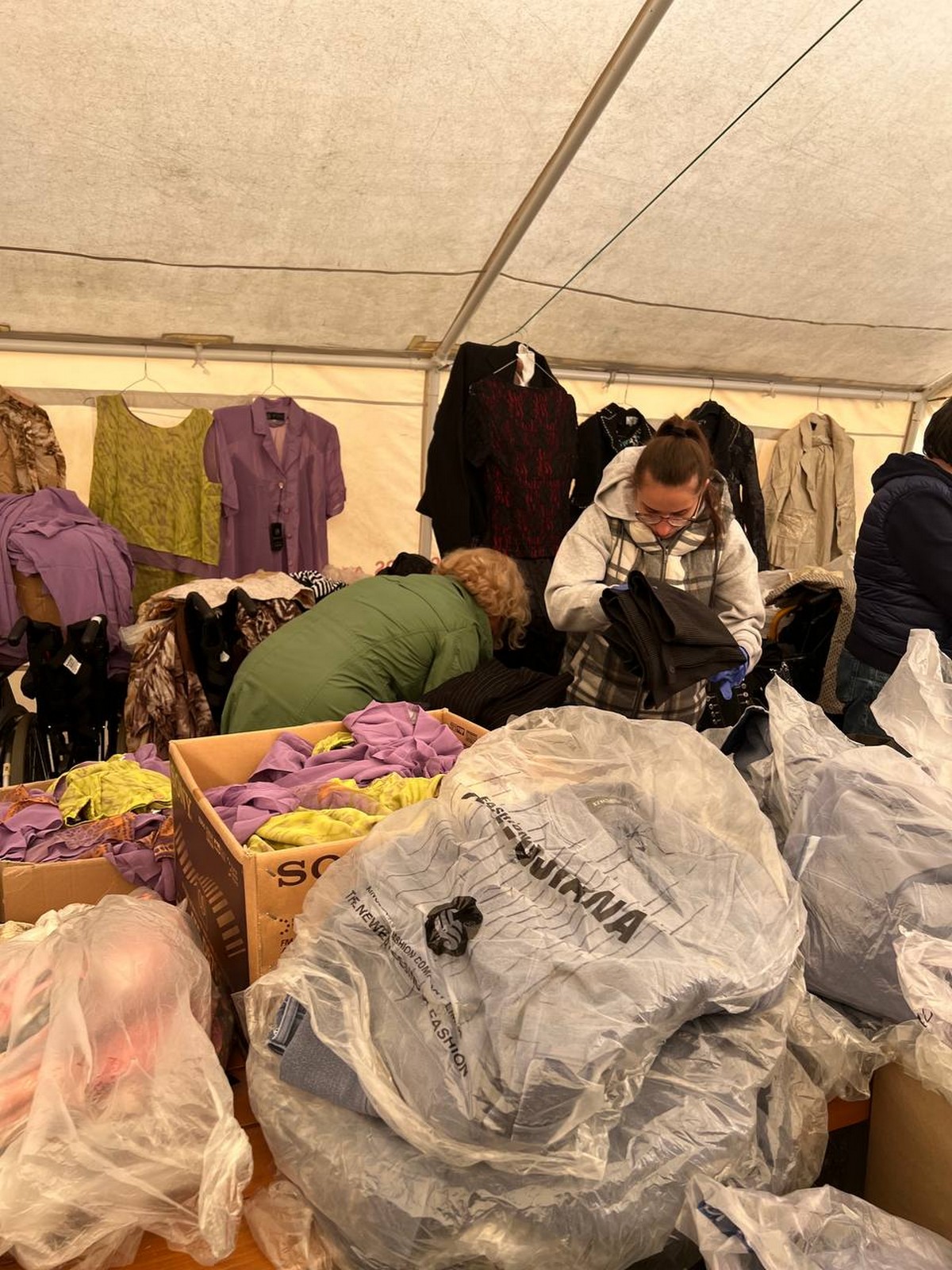 Допомога ВПО у Чернівцях: 22 квітня видаватимуть новий одяг