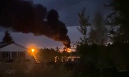 Безпілотники атакували 5 регіонів росії цієї ночі, а раніше знищили «диво-зброю» (відео)