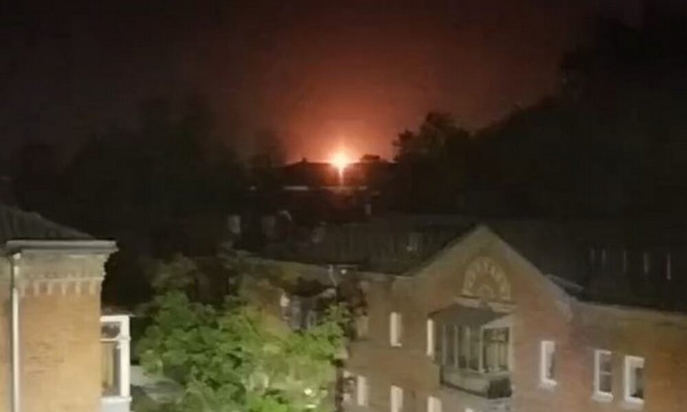 Безпілотники атакували росію в ніч на 1 травня: спалахнула пожежа на НПЗ під Рязанню