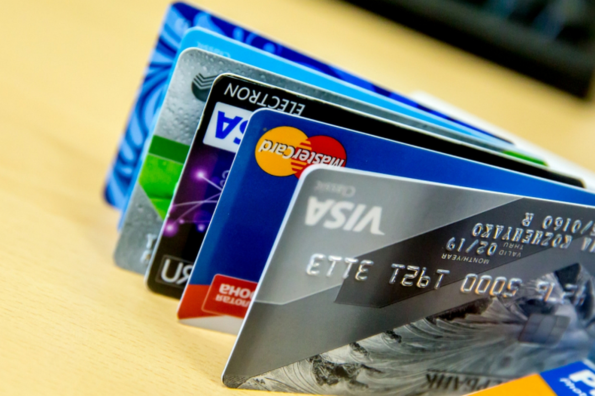 Перекази з картки на картку – чи можна буде збільшити ліміт і кого торкнуться обмеження
