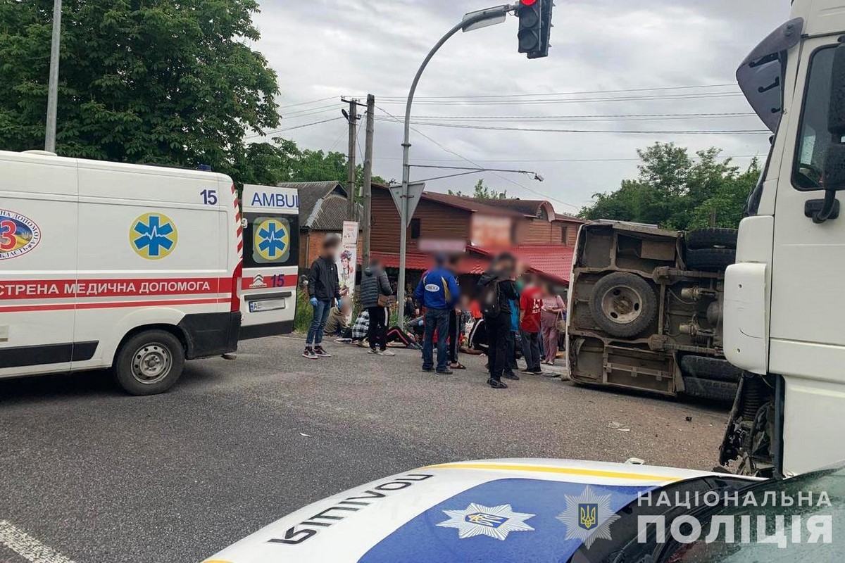 ДТП у Вінницькій області 29 травня – постраждали 11 людей 