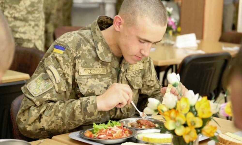 Українських військових будуть годувати за новими правилами - Міноборони