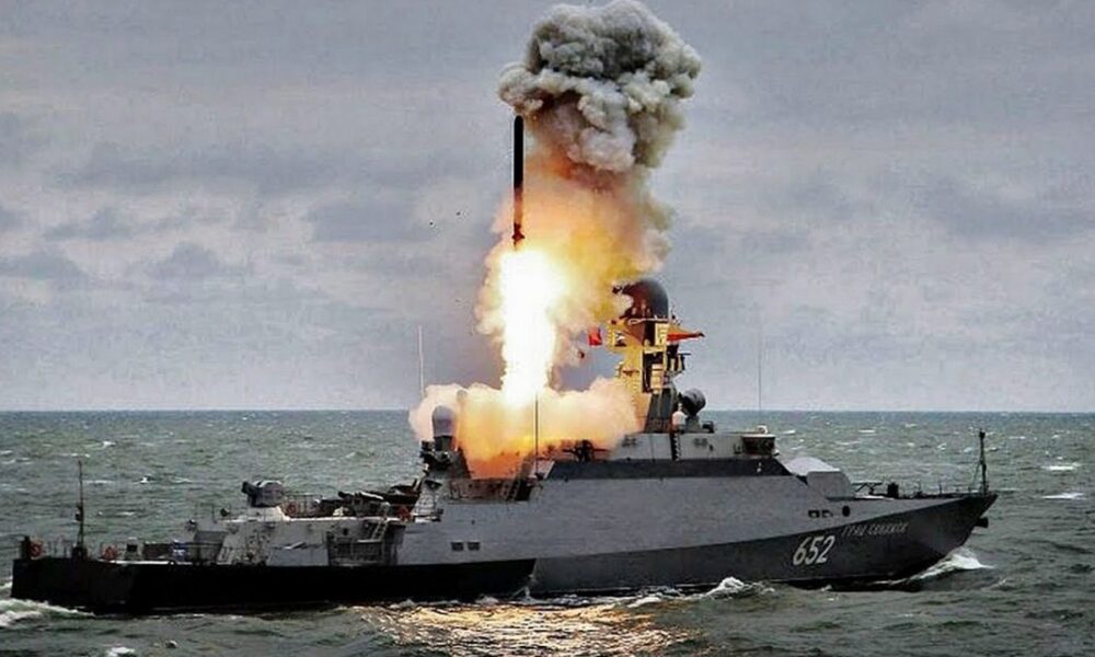 Окупанти вивели в море споряджені ракетоносії — де є небезпека від флоту РФ