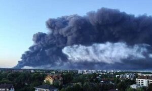 У Варшаві згорів торговий центр (фото, відео)