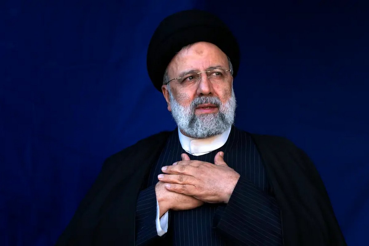 Президент Ірану Раїсі та всі інші члени делегації загинули під час авіатрощі з гелікоптером (фото, відео)