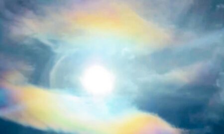 Веселкова хмара помічена у небі над Львовом – що означає це надзвичайно рідкісне явище (відео)