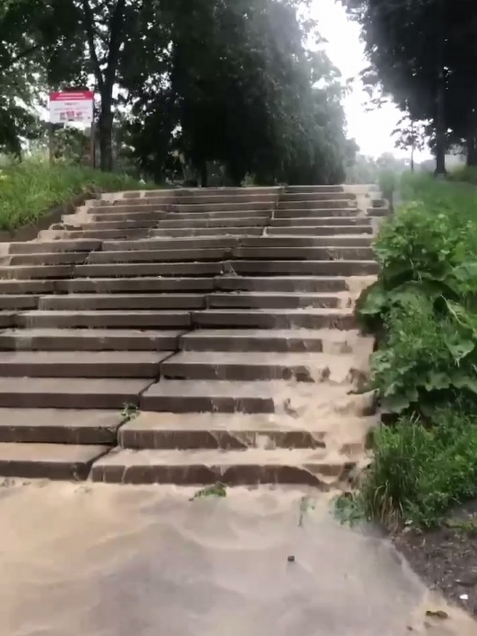 Вперше за останні 30 років – рекордна злива накрила Київ 12 червня (фото, відео)