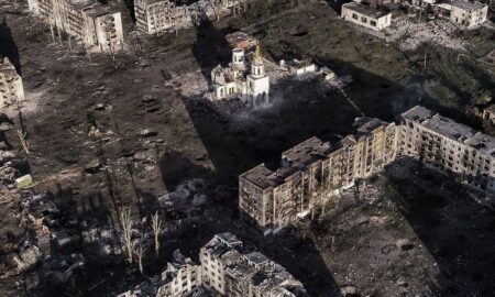 Росіяни знищують Донеччину: ллється кров цивільних, стираються міста (фото)
