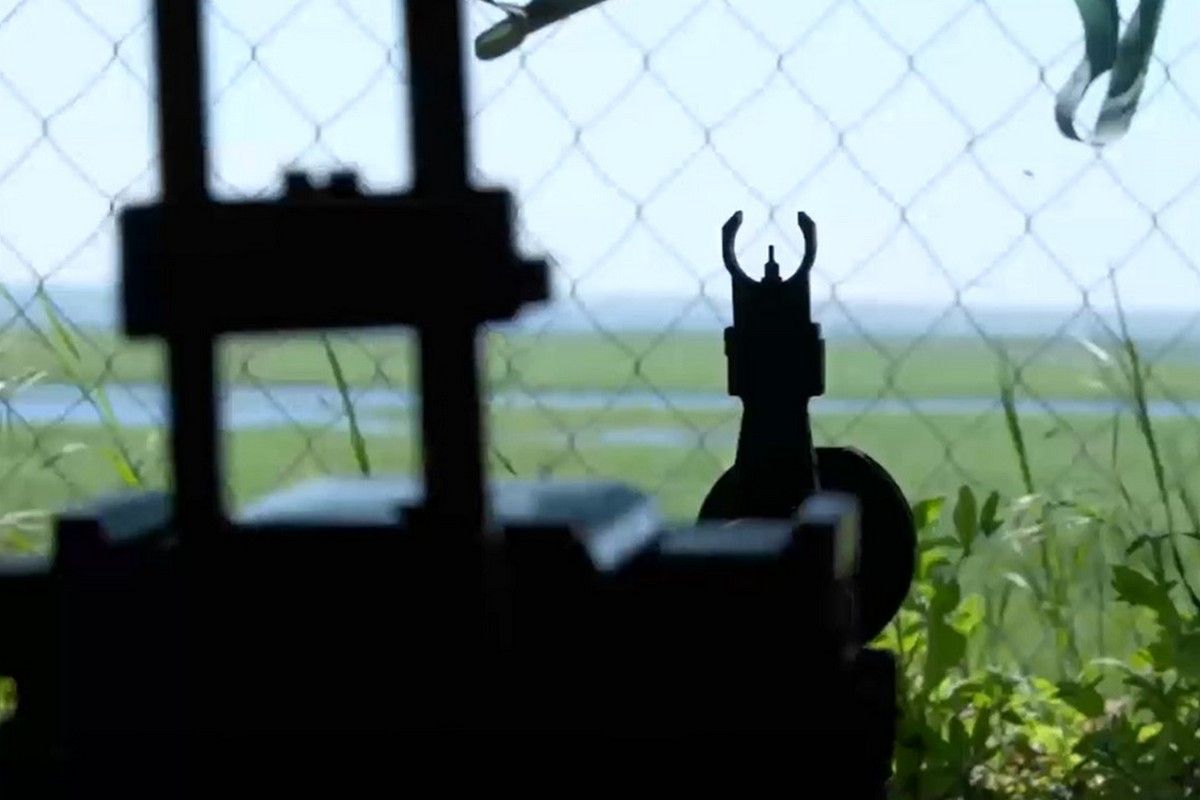 «Нині це поле бою»: як на території Каховського водосховища воюють прикордонники (відео)