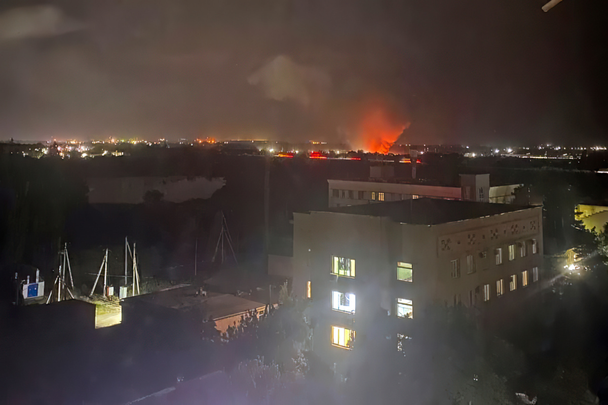 На Росії вночі бачили вибухи у Краснодарському краї та Адигеї: захоплюючі кадри - ВІДЕО