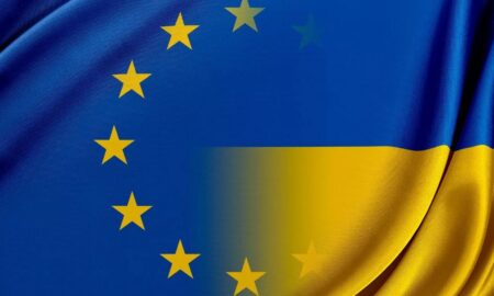 Офіційно: Єврокомісія схвалила початок переговорів про вступ України до ЄС