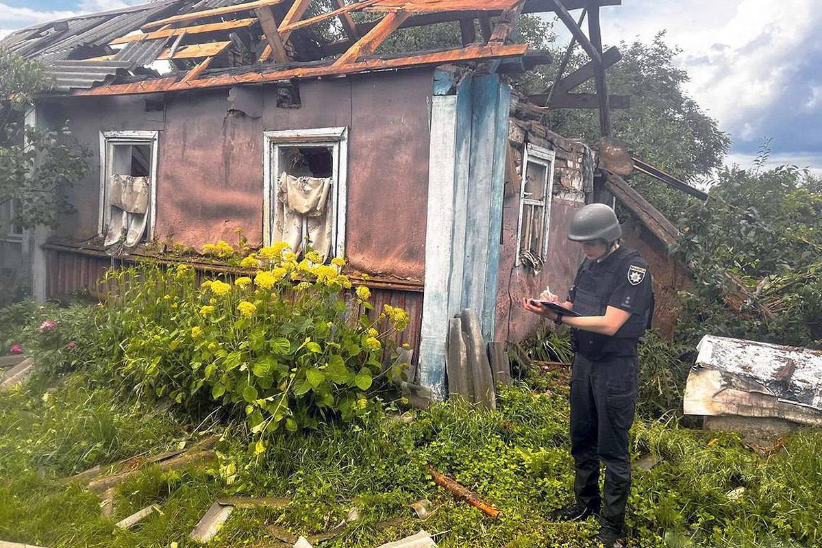 Окупанти атакували Чернігівську область 8 червня – поліція оприлюднила наслідки удару