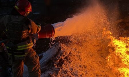 Окупанти поцілили по енергетиці України 22 червня – виникли пожежі, є постраждалі: що відомо