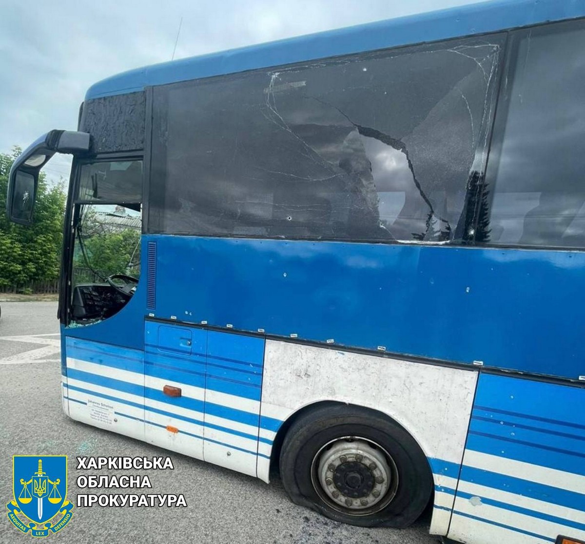 Росіяни обстріляли FPV-дронами пасажирські автобуси з людьми на Харківщині і Сумщині