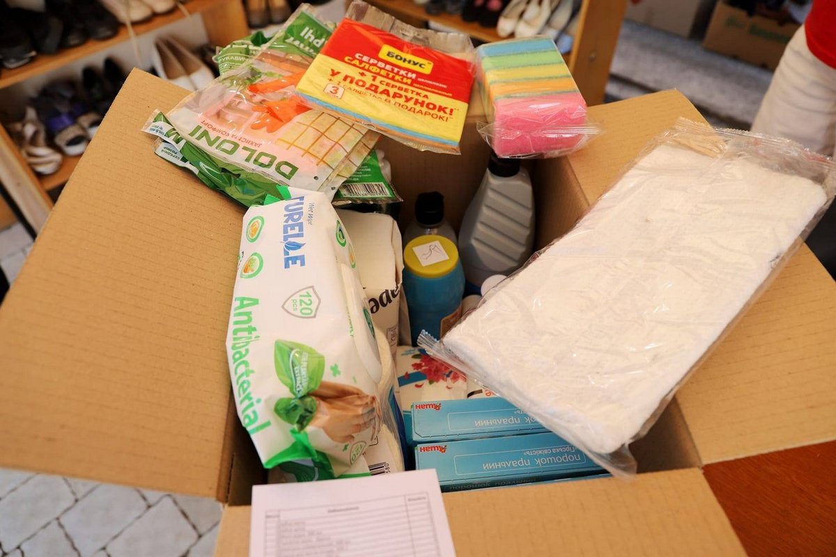 Видача гуманітарної допомоги для ВПО на Київщині – хто і що може отримати