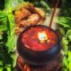 Сьогодні Кропив’яне заговіння: рецепт козацького борщу з кропиви, який треба було встигнути з’їсти 12 разів
