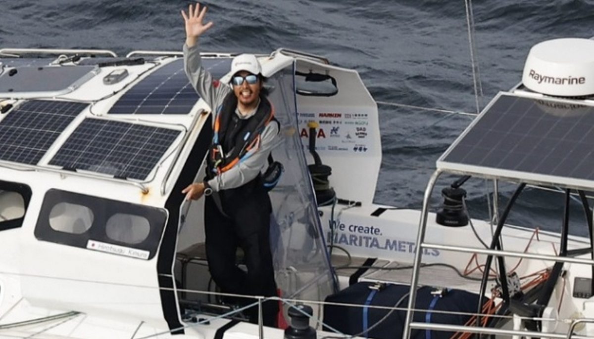 Мешканець Японії обійшов на яхті навколо світу за 231 день (відео)