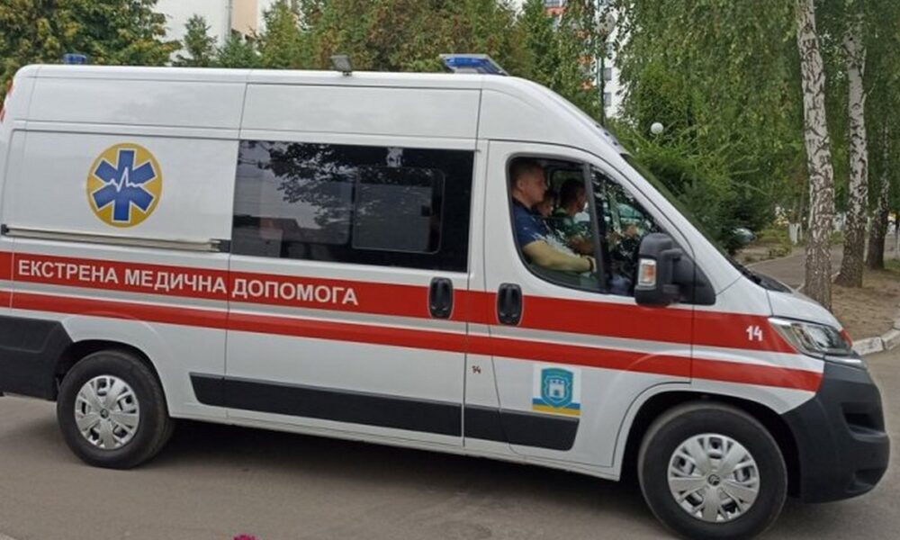 У ТЦК на Одещині чоловік відрубав собі палець сокирою – ЗМІ
