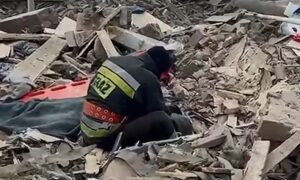 Рятувальник приїхав на виклик у власний дім: його дружина загинула від російської бомби, а син у лікарні