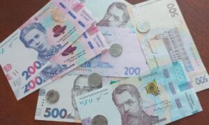 Доплата до пенсії – хто може отримати 900 гривень щомісяця