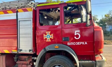 У Херсонській області 11 липня окупанти скинули з дрона вибухівку на пожежний автомобіль – ДСНС