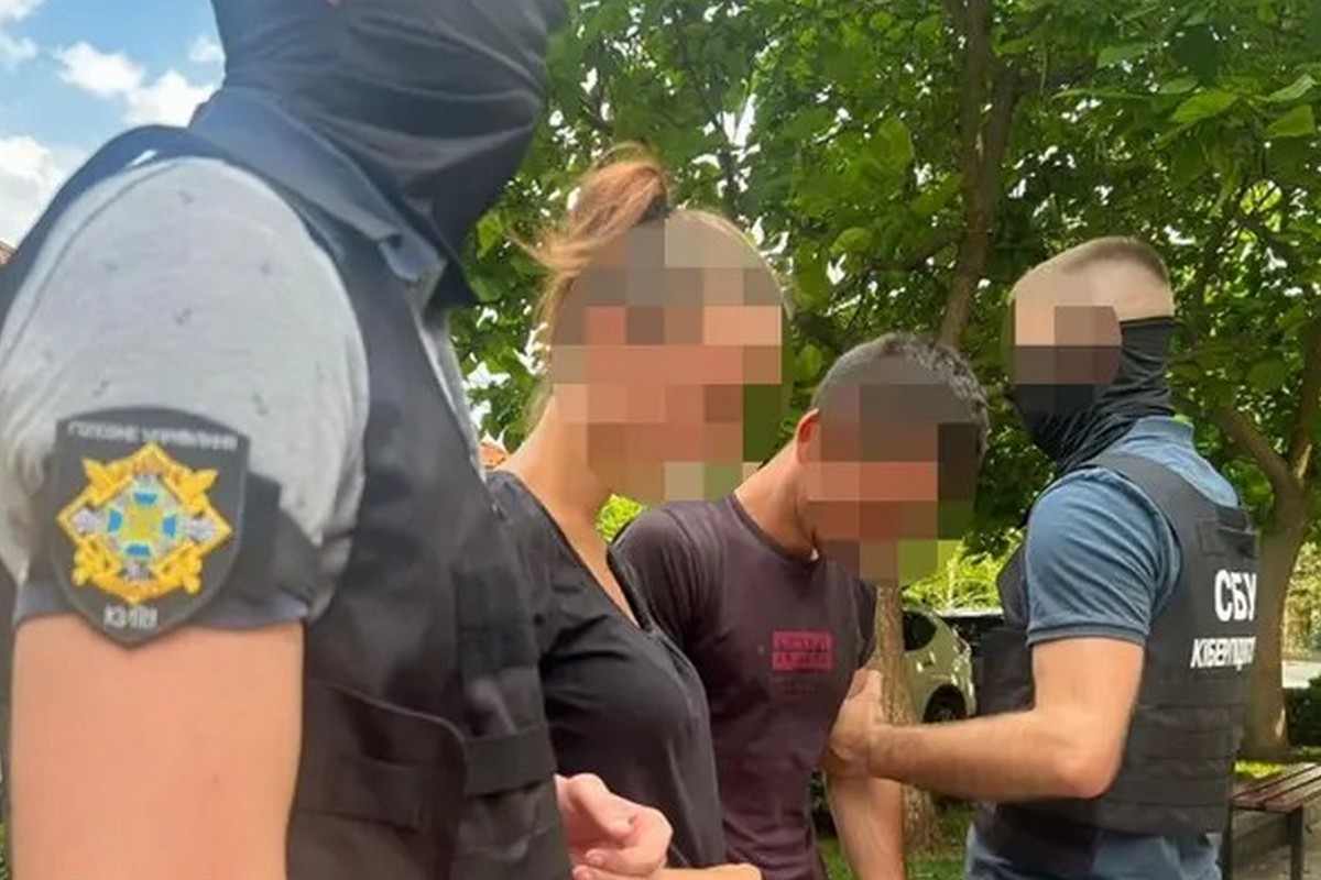Чоловік зі спільницею збирали дані про критичні об’єкти в Одесі для окупантів — яке покарання їм загрожує