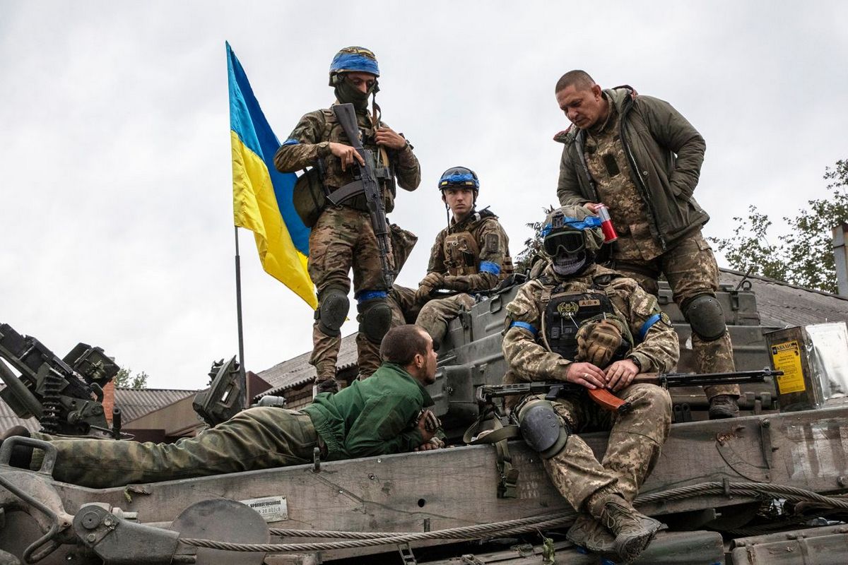 Як можна закінчити гарячу фазу війни в Україні – Подоляк назвав 3 умови