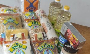 Продуктові набори для мешканців Хмельницької громади: хто, що і як може отримати