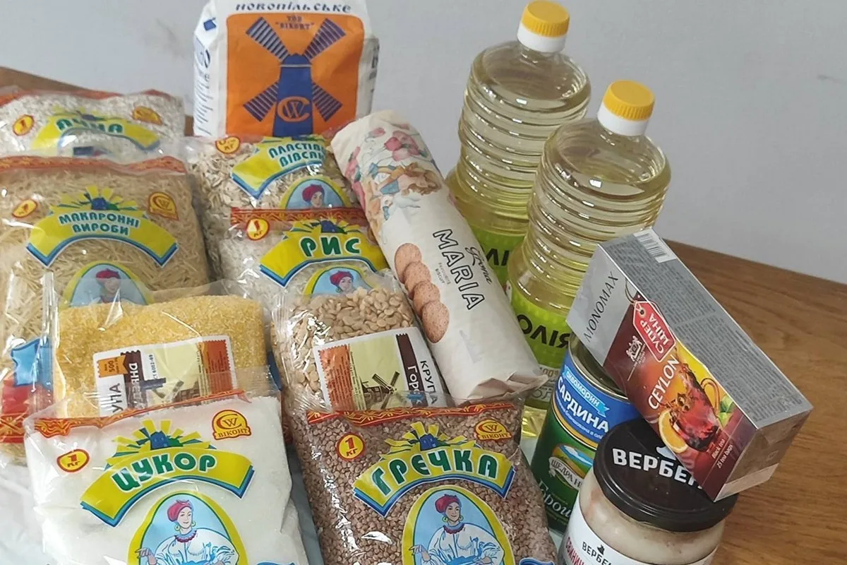 Продуктові набори для мешканців Хмельницької громади: хто, що і як може отримати