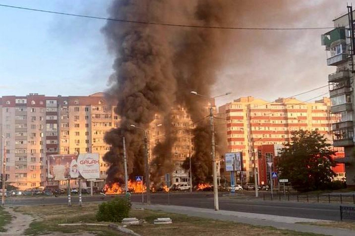 Нічна повітряна атака 17 серпня: вдарили ракетою по центру міста – все, що відомо (фото)