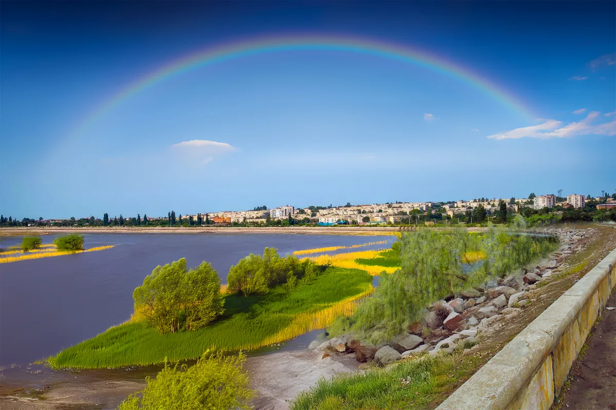 Чи потрібно відновлювати Каховське водосховище і чому у Дніпро повернулися осетри – думки експертів