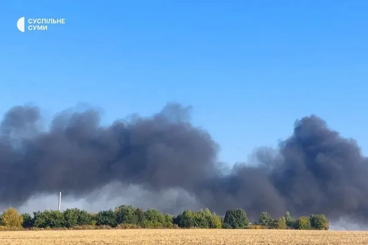 Росіяни вдарили по підприємству в Сумах: є загибла і поранені, мешканців попросили не виходити на вулицю