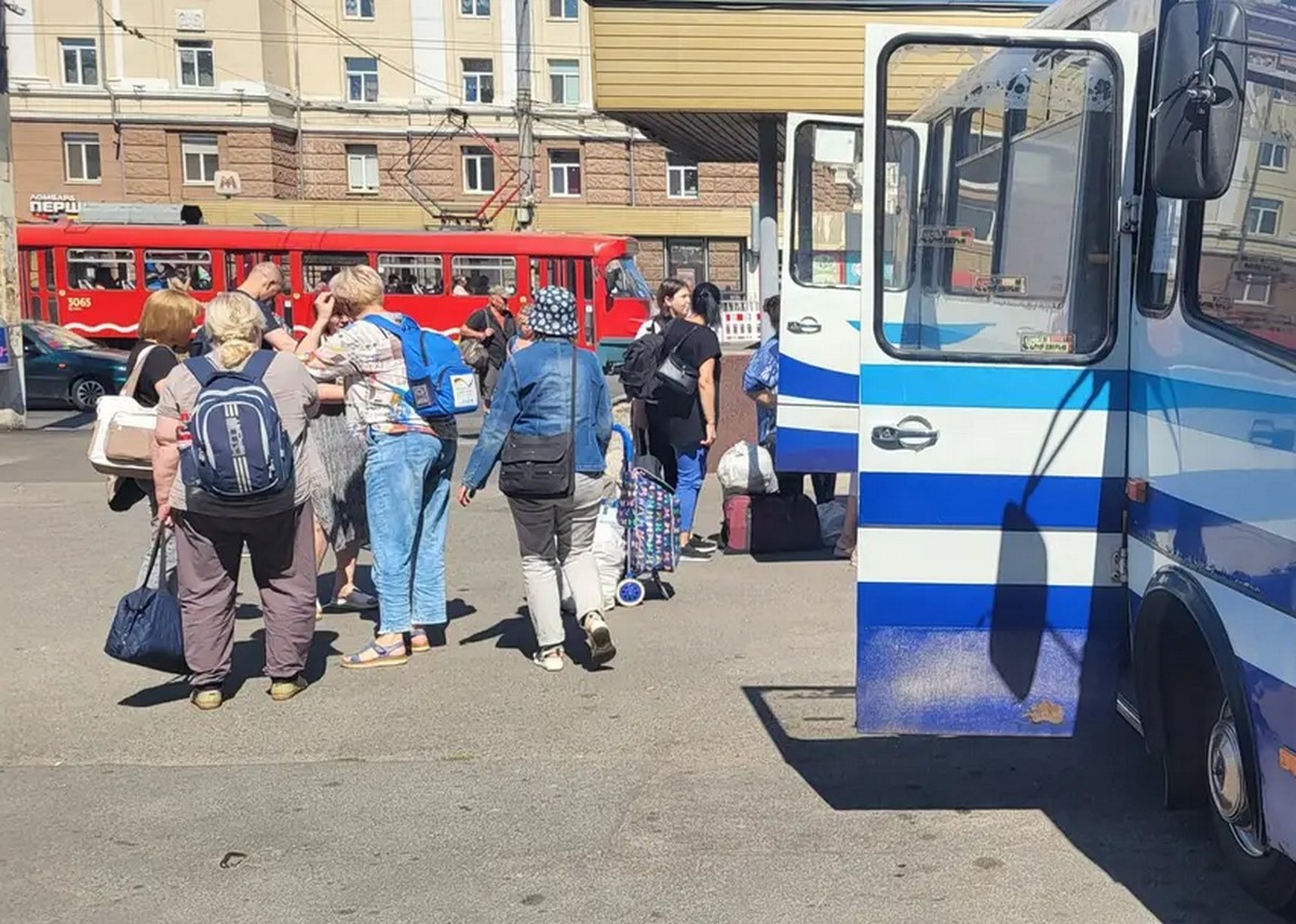  На Донеччині мешканців трьох населених пунктів  закликають евакуюватися