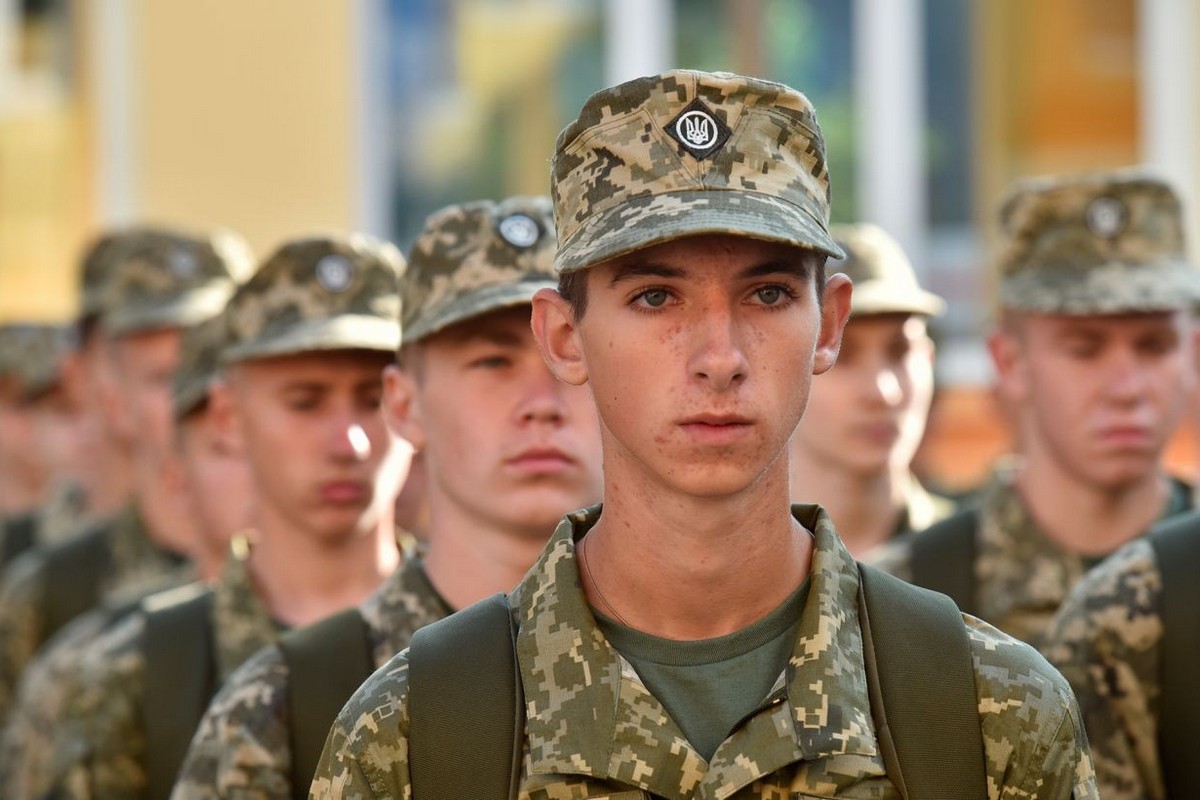 Чоловіки до 25 років будуть братися на військовий облік без проходження ВЛК – Кабінет міністрів