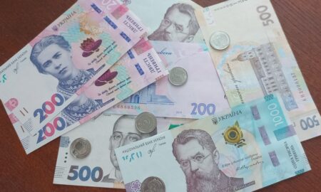 Грошова допомога до Дня Незалежності - хто може отримати до 3000 грн