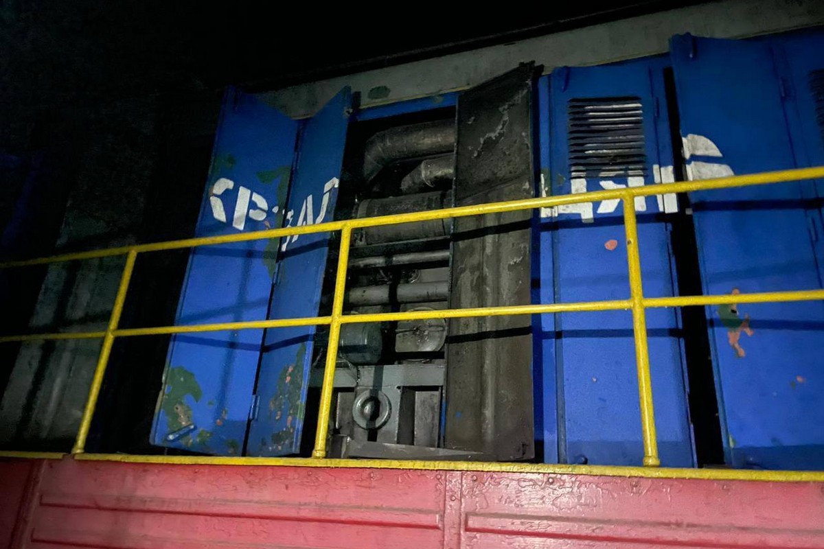 Росіяни вдарили по залізничній станції на Харківщині: поранення голови отримала провідниця
