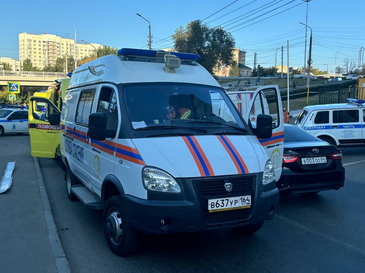 Відео моменту влучання у найвищу будівлю Поволжя: дрони намагалися атакувати «Энгельс 2»