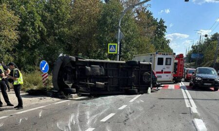 Смертельна ДТП у Києві – є загибла та 16 постраждалих, серед них дитина