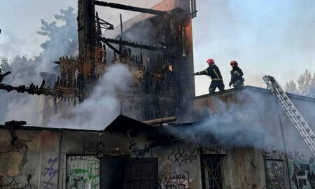 У Львові вщент згорів кінотеатр «Дзвін» біля пам’ятника Бандері сьогодні вранці