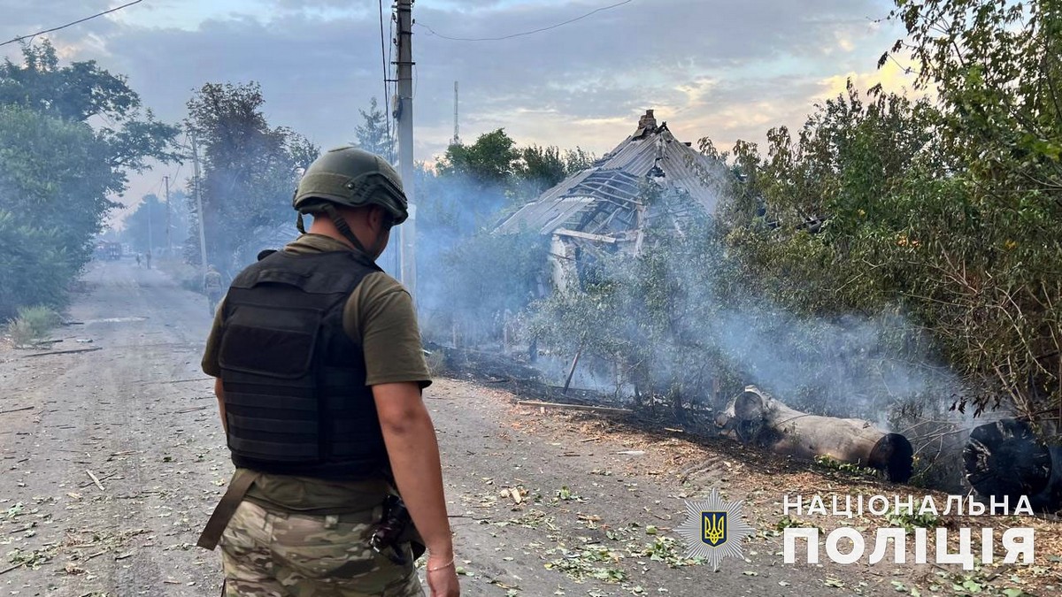 На Донеччині загиблі, поранені і руйнування: фото