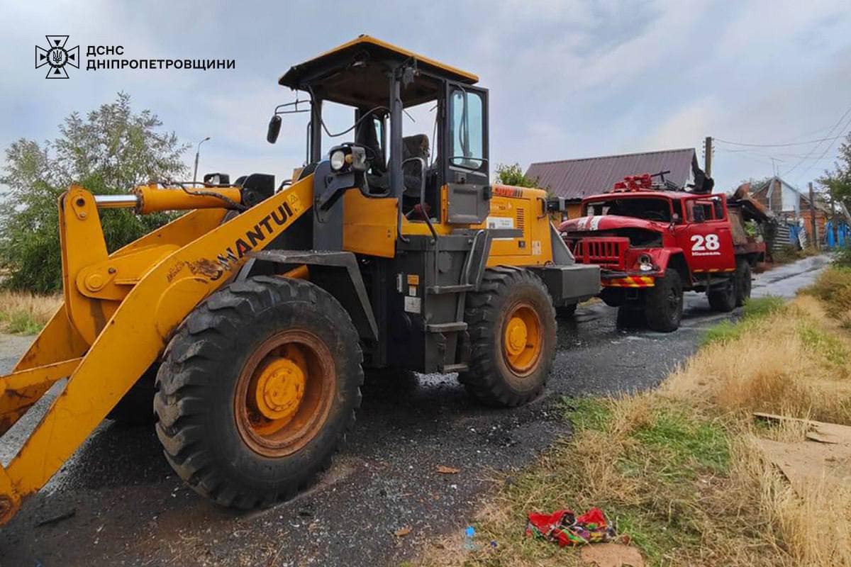 У Нікополі рятувальники потрапили під повторний обстріл