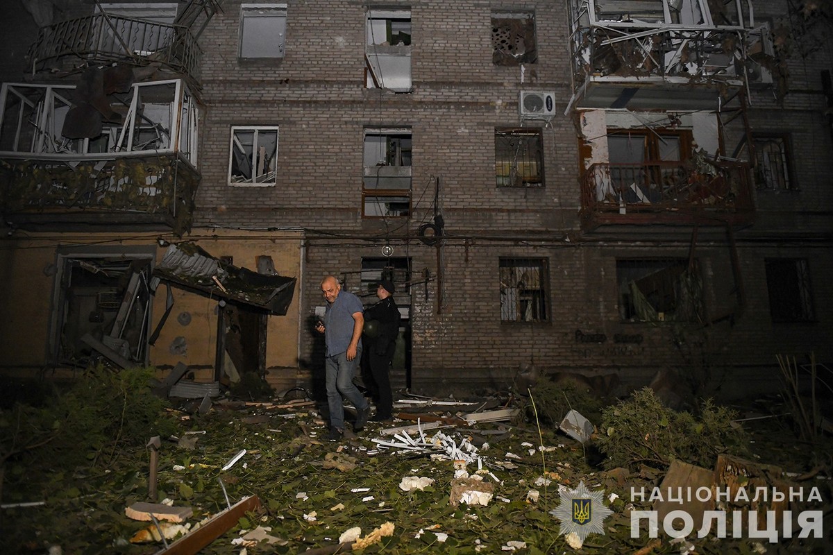 Ворог масовано бомбардував Запоріжжя – багато постраждалих, серед них дитина (фото, відео)