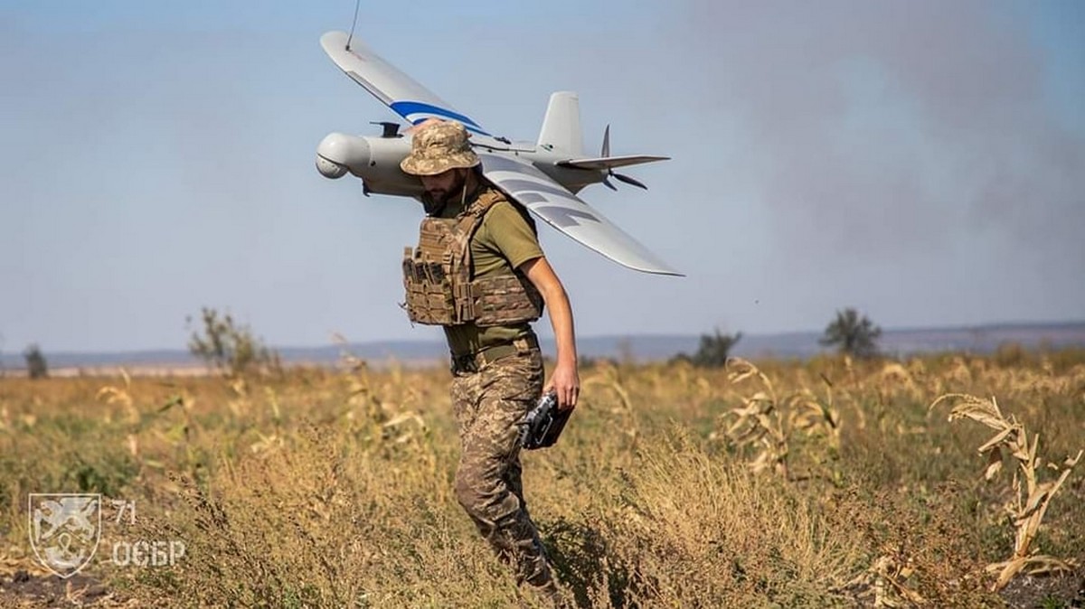 25 вересня на фронті: ситуація складна, ворог безупинно атакує і рівняє з землею міста та села