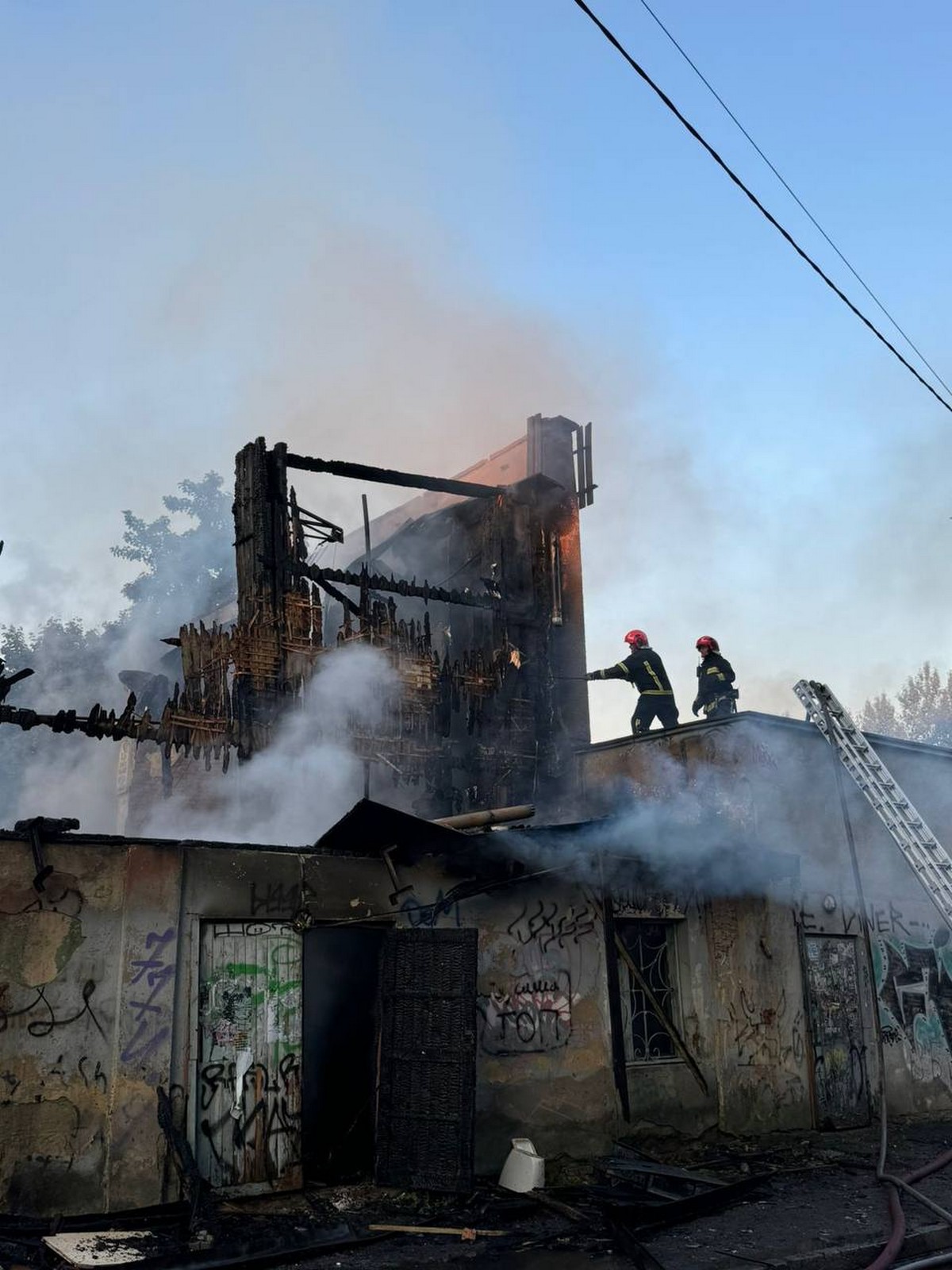 У Львові вщент згорів кінотеатр «Дзвін»